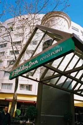 'Geometrics' Holiday Inn Potts Point 2003