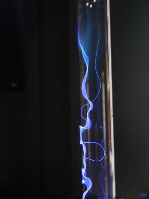 Electricity in a tube.jpg(667)