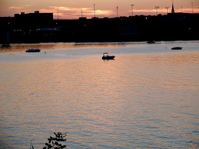 Sunset boaters.jpg(210)