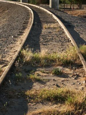 u43/mtf_foto_studies/medium/27969785.PICT0295_abandoned_tracks_post.jpg