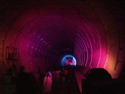 Brand new tunnel so no tracks ... YET   -   Steven Renders