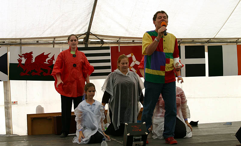 Peter Combe & Kapunda HS Drama Students