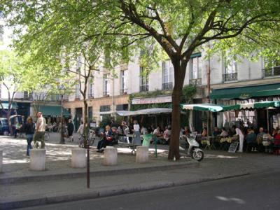 April 2004  - Rue de Caron 75004