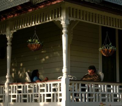 u43/pnd1/medium/28253320.PorchHeritageParkcopy.jpg