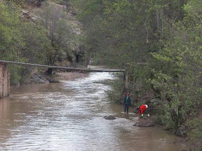 2388 Indians washing at river.jpg