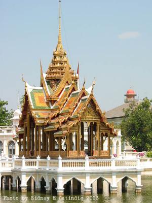 The royal cabana at Bang Pa In