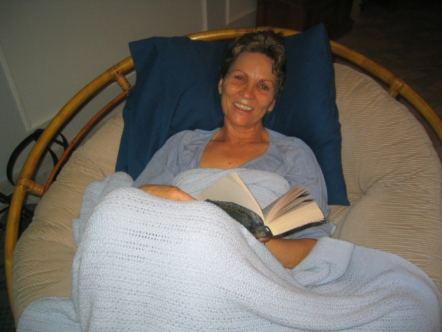 Nonna reading