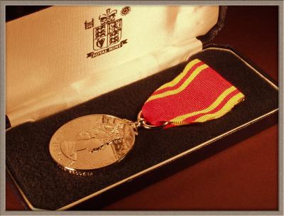 u43/seebee/medium/28083559.P4180018Medal.jpg
