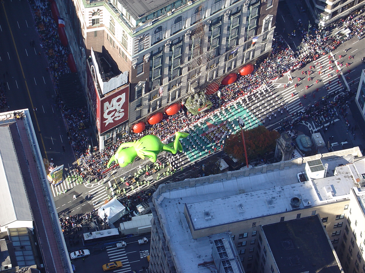 Thanksgiving day parade from Empire State Building