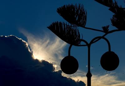 Sky with lamp and tree
