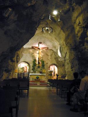 Cave Chapel (Sziklakapolna)