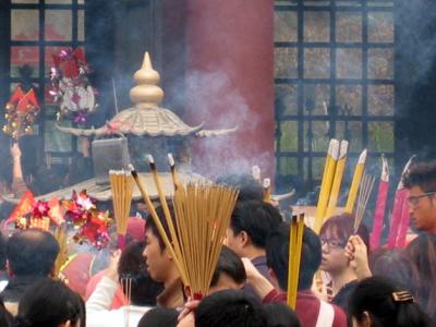 Offering incense