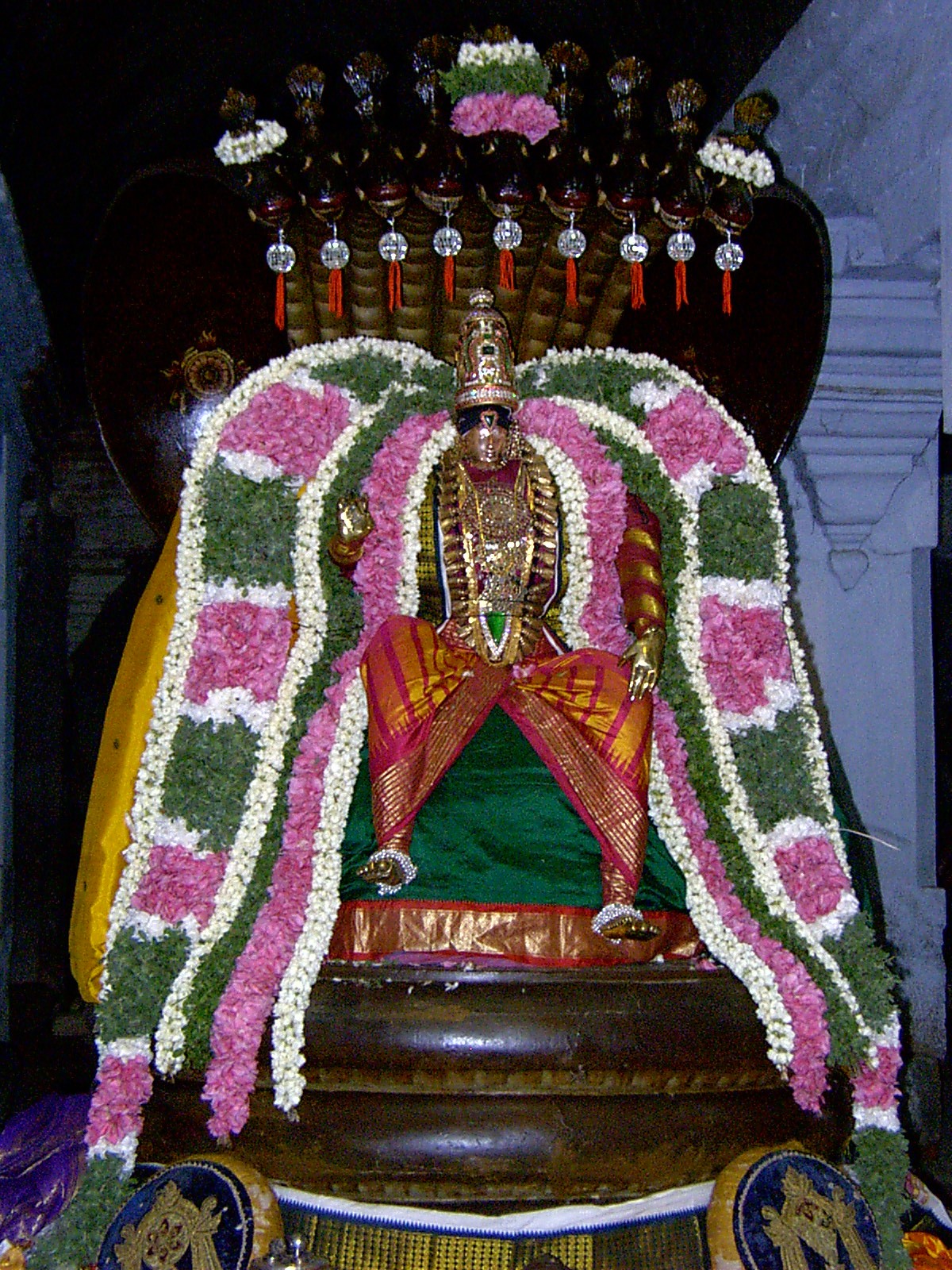 pullambhoodhamkudi emperuman in sesha vahanam