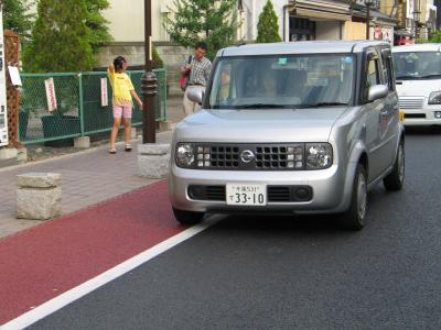 Nissan Cube, Narita Japan 2004