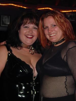 Dsc05123.jpg Julie and Meagan