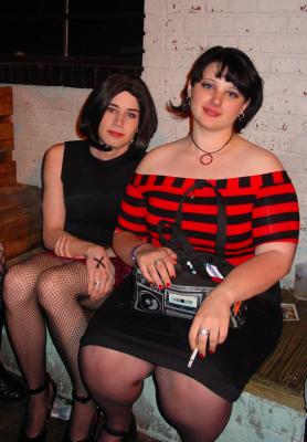 Dsc05361.jpg Naughta and Sara