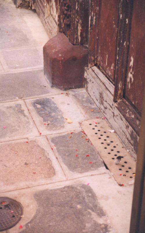 paris geranium petals