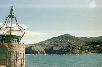 collioure bay - l'hotel les caranques