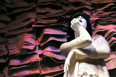 u43/turnert/medium/28229935.sakswindow2.jpg