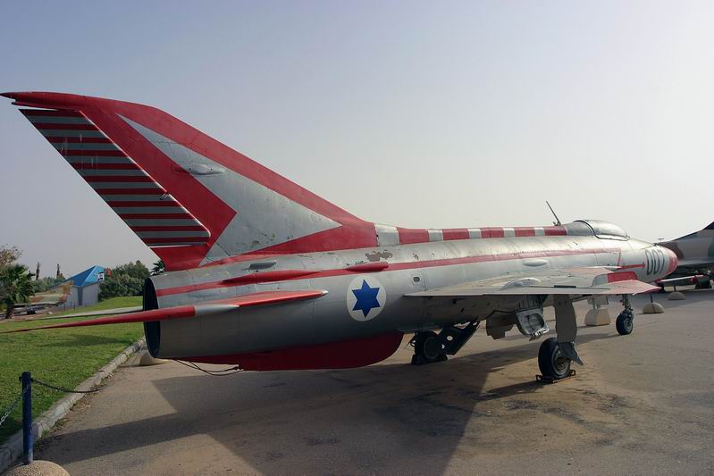 MIKOYAN Mig-21