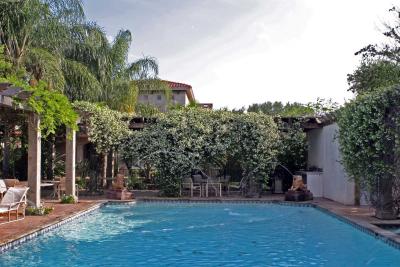 Jasmine at Villas Jardin.jpg