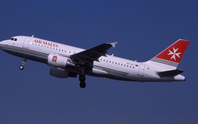 9H-AEJ Air Malta A319.jpg