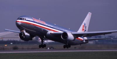 N American Airlines B767-300.jpg