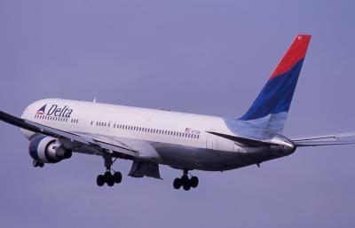N177DN Delta Airlines B767-300.jpg