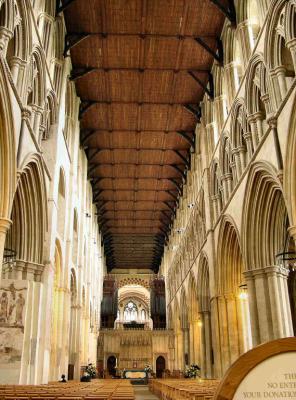 06 Cathedral Nave 87000331.jpg