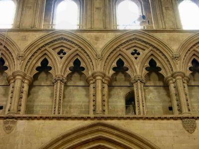 10 Nave Triforium 87000335.jpg