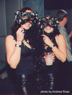 u44/andrewross/upload/28584512.Masqueradegoers2