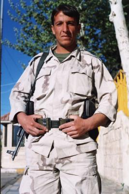 u44/antlegg/medium/33727710.guard2.jpg