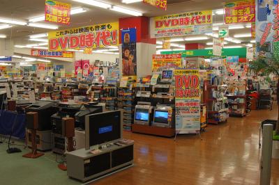 u44/ardave/medium/28624736.japanelectronicsstore.jpg