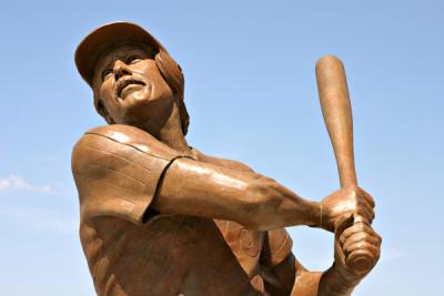 The Mike Schmidt Statue
