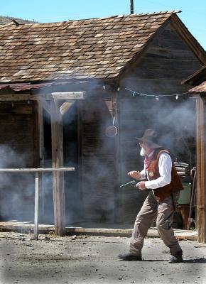 u44/billneve/medium/33760689.13_Gunfight1.jpg