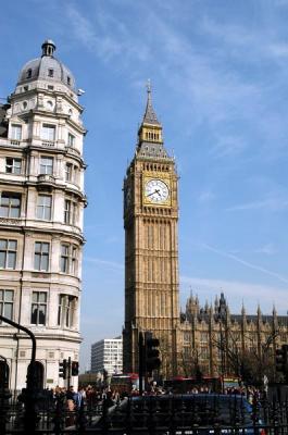 u44/bmcmorrow/medium/28654137.london213.jpg