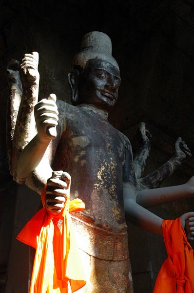 Statue of Vishnu Inside the main gate to Angkor Wat