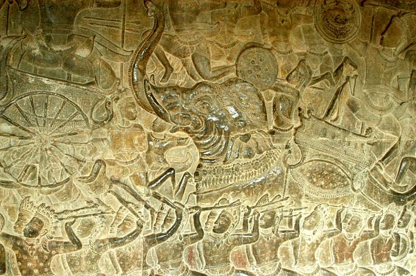 Elephant in battle (West face)