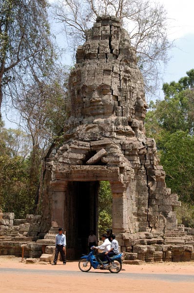 The main entrace to Ta Prohm