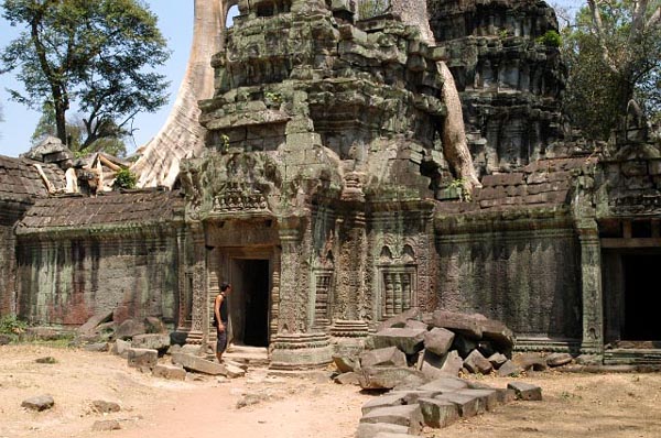 The trees help shade the temple making a good choice to visit mid-day