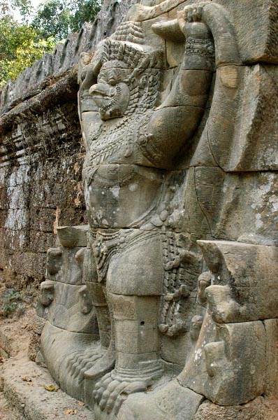 A Garuda along the exterior wall to Preah Khan