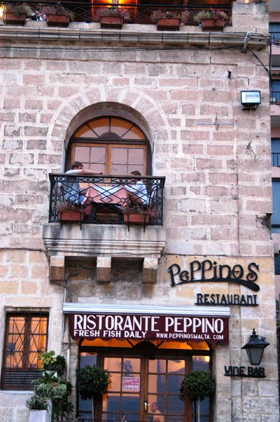 Peppino's, Spinola Bay