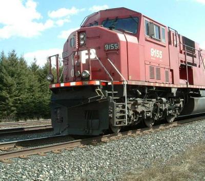 20040428train.jpg