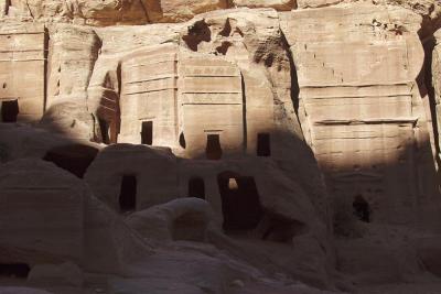 007 Petra, tombs