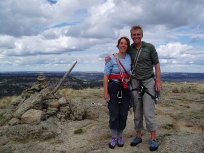 u44/briansolar1/medium/34386411.devilstowerwyomingthesummitparty.jpg
