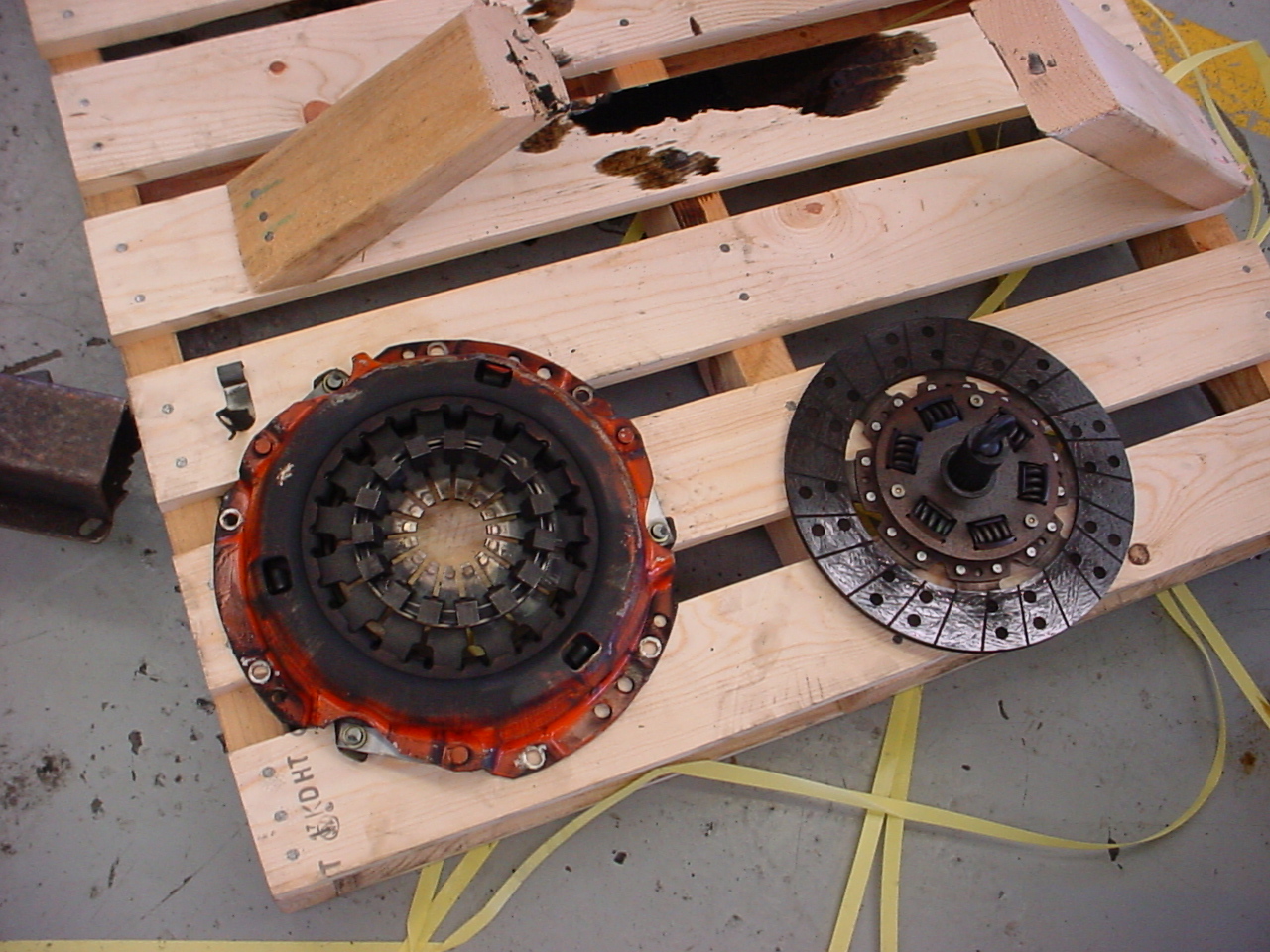 oil_soaked_clutch_assembly