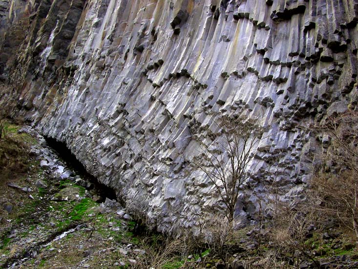 exfoliating wall, nikko