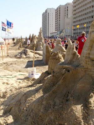 u44/coastalva/medium/34391953.sandsculptures.jpg