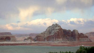 ҴңǴҴңGlen CanyonֻܾһƳCODlakeshoreͷҷãĺɫҰ