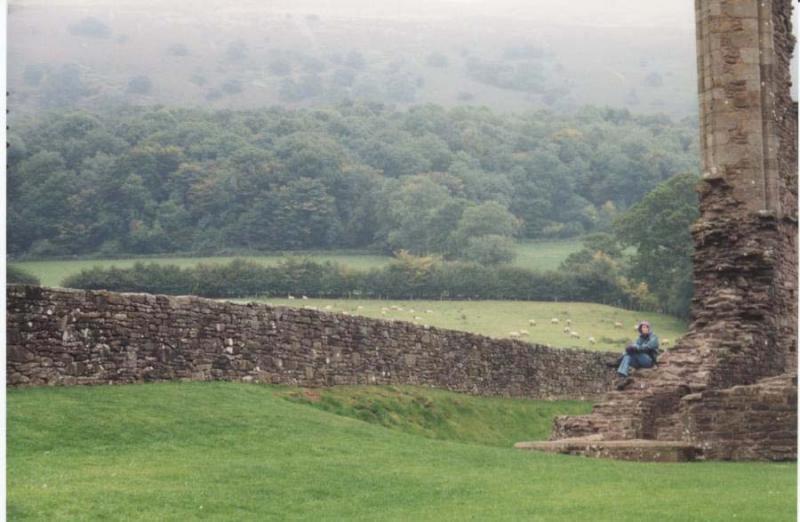 llanthony 001.jpg